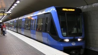 C20 Tunnelbanetåg i Stockholm Tåg på Röda linjen [upl. by Rocky]