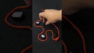 A simple game of Kluster a game you play with only a string and magnets boardgames qvogames [upl. by Hartill]