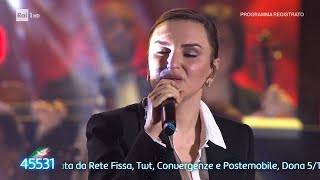 Arisa canta quotmeraviglioso amore mioquot  Una voce per Padre Pio  09062023 [upl. by Alis512]