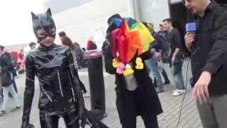 Batman Pinguin Catwoman Cosplay Video Romics Roma [upl. by Elegna]