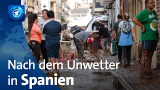 Unwetter in Spanien Aufräumarbeiten und Suche nach Vermissten [upl. by Bryan]