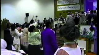 APOSTLE RLMITCHELL PRAISE BREAK PT1 HOLY GHOST SWEEP THRU THE SERVICE [upl. by Maryjane]