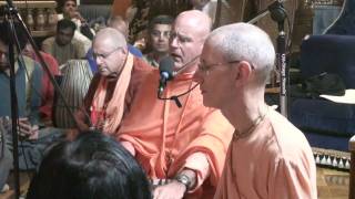 Bhajan  Indradyumna Swami  Hare Krishna [upl. by Gnanmos]