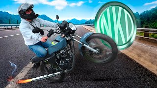 ¡NUEVA AKT NKD 125 con slipper clutch  La moto mas aletosa de Colombia [upl. by Dnalram]