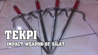 Silat Suffian Bela Diri  Tekpi Sai Weapon in Silat [upl. by Connett217]