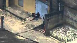 Flagrante traficantes armados na favela do Alemão [upl. by Zachery893]