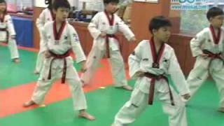 청우태권도장의  CHAGN UNG TKD Kids class Kibon Dongjak Pumse amp Bal Chagui [upl. by Aileek]