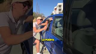 ¡Salvaron a este perro de la muerte en ese coche 🐕😱 [upl. by Ennaer]