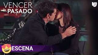 Vencer el Pasado  Renata decide darle una oportunidad al amor de Javier [upl. by Ebonee]