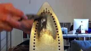 52  Como limpar um ferro de engomar How to clean an iron [upl. by Etteniotnna442]