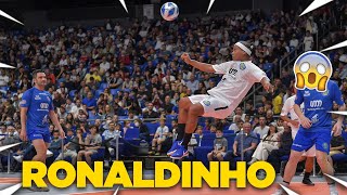 RONALDINHO FAZ BRUXARIA NO FUTSAL 2022 com Sean Garnier Falcão Diego Freestyle [upl. by Hamilton]