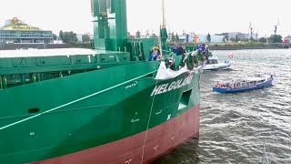 MS HELGOLAND Schiffstaufe an der Überseebrücke … 🍾 [upl. by Sardella]