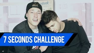 Naakt in de 7 Seconds Challenge [upl. by Anileh]