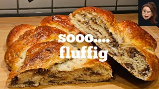 Hefezopf mit oder ohne Nussfüllung   fluffig leicht und lecker  Hefezopf einfach zu backen [upl. by Aseeram]