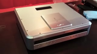 Shanling CD32 player UNBOXING [upl. by Elleret216]