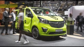 IAA 2017  Opel Vivaro  GroßraumVan für die Familie [upl. by Moth]