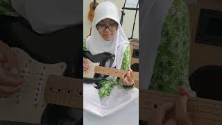 Remaja Hivi Gitar [upl. by Yllak]