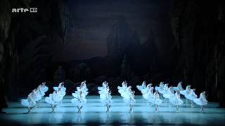 La Bayadère  Le Royaume des Ombres  1ère partie [upl. by Ydassac]