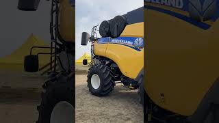 New Holland CR1090 Combine Walkaround shorts [upl. by Hertzog666]