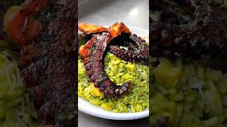 ARROZ VERDE MIXTO DE CAMARONES Y CON SU PARRILLA DE PULPO COMIDA PERUANA PERUVIAN FOOD 🇵🇪 [upl. by Corilla]