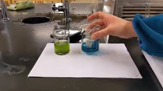 Bleach and Bromocresol Green  Dynamic Color Change [upl. by Alesig]