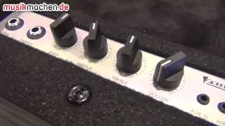 NAMM Show 2013 News Warwick stellt BC10 BassCombo vor [upl. by Kennith92]