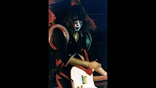 Kiss  Rock Bottom  Alive 1975  Isolated Bass amp Drums [upl. by Schofield633]