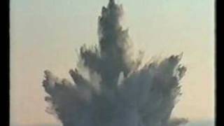 Explosion de 3 mines sous marine deminage demineur [upl. by Loren]