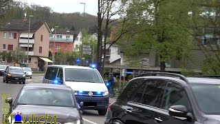 Bundesamt für Zoll amp Grenzsicherheit und Feuerwehr Oberwil auf Alarmfahrt zu Bombendrohung [upl. by Darcee]