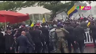 Brice Clotaire Oligui Nguema et sa communauté à l’aéroport international de YaoundéNsimalen [upl. by Herrle]