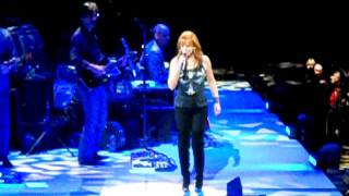 Reba singing If I Were a Boy in Austin 11411 [upl. by Nail4]