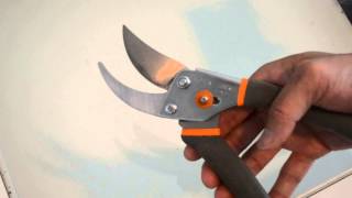 Fiskars Bypass Pruner Model 8109 [upl. by Sakhuja792]