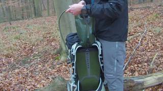 Osprey Talon 44 External Hydration Bladder Sleeve [upl. by Leorsiy]