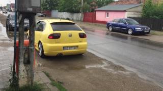 Seat Leon 18T Big AntiLag Flames [upl. by Karwan]