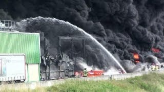 GROßBRAND IN LUDWIGSHAFEN  Lagerhalle in Vollbrand RAUCHWOLKE ZIEHT BIS SÜDHESSEN Großeinsatz [upl. by Vilberg]