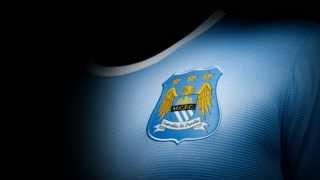 Manchester City le nouveau maillot saison 20132014 [upl. by Atiker]