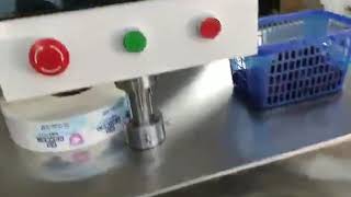 alcohol wet wipes disinfecting wipes sterilizer wet wipes making machine [upl. by Magnum]