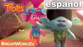 Clip de quotDo You Have to Singquot TROLLS DreamWorksTVEspanol [upl. by Lassiter]