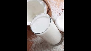 Como Sacar la leche de Coco Natural [upl. by Inattirb]