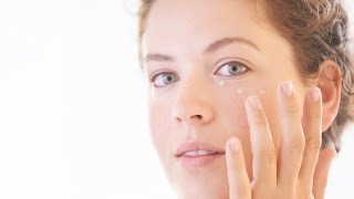 How zinc oxide works in your skincare  The Science of your Skincare [upl. by Odlawso]