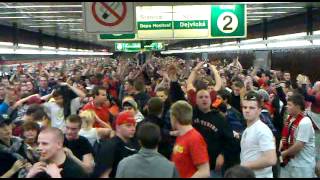 Fanoušci ACS přijíždějí na metro Strašnická Derby Slavia  Sparta 2432012 [upl. by Aihsemot]