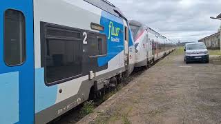 Two trains at Langres station Deux trains à la gare de Langres [upl. by Laks]