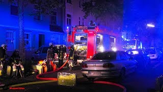 Feuerwehr rettet 6 Menschen via Drehleiter  Kellerbrand in KölnHumboldtGremberg  09102017 [upl. by Noyart]