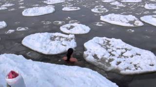 Моржевание Светлана Демьянова Winter Swimming Svetlana Demyanova [upl. by Misty]