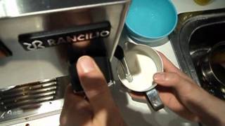 Frothing milk with Rancilio Silvia  microfoam [upl. by Thevenot]