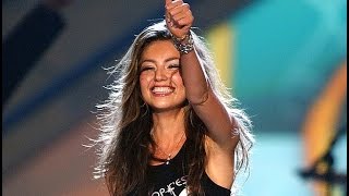 Thalía  A Quien Le Importa Live Latin Grammy 2003 [upl. by Tekcirk]