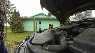 How to use a Lisle Combustion Leak Detector kit 75500 on a Jeep Grand Cherokee 47L v8 [upl. by Cadmann]