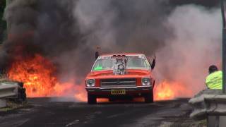 BLOWN V8 HOLDEN HQ  KRANKY  CATCHES FIRE IN THE BURNOUT FINALS AND LIGHTS UP KANDOS [upl. by Meda896]