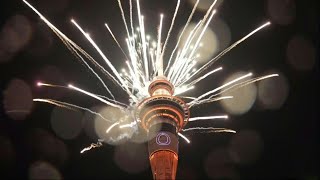 Nova Zelândia recebe 2024 com fogos de artifício  AFP [upl. by Harrad]