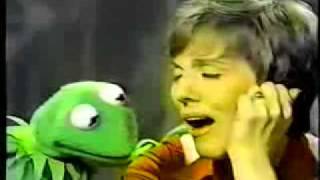 Kermit and Julie Andrews sings Being Green [upl. by Leora]